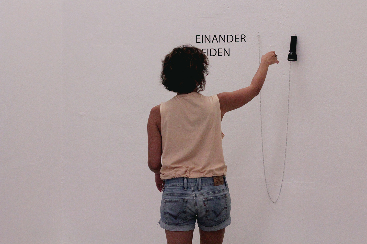 an-einander leiden (3b)